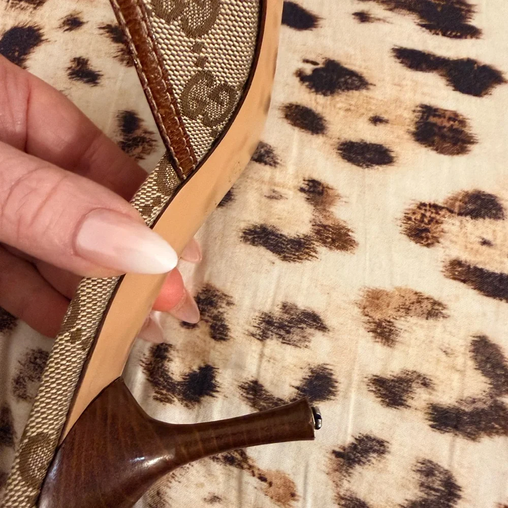 Vintage Gucci Brown Bamboo Logo Mules - Picture 12 of 15